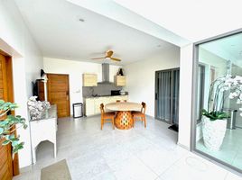 4 Bedroom House for sale in Bophut Beach, Bo Phut, Maenam