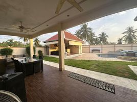 4 Schlafzimmer Villa zu vermieten im The Chase & Foxlea Villas, Nong Pla Lai, Pattaya