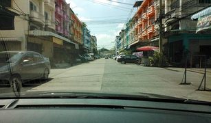 3 Schlafzimmern Reihenhaus zu verkaufen in Anusawari, Bangkok 