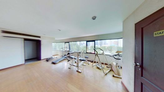3D视图 of the Fitnessstudio at 49 Suite