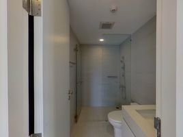 2 Schlafzimmer Appartement zu vermieten im Azure Sukhumvit 39, Khlong Tan Nuea