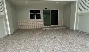 3 Bedrooms Townhouse for sale in Lam Phaya, Nakhon Pathom Pruksaphan Grand Lamphaya 2