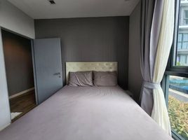 2 Bedroom Condo for sale at Ideo Mobi Sathorn, Bang Lamphu Lang