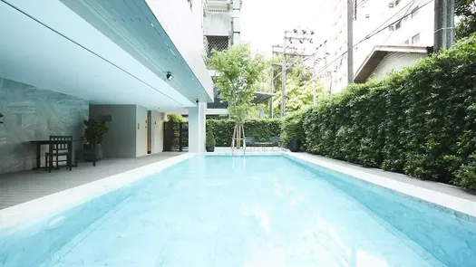 图片 1 of the Communal Pool at Aspira Tropical Thonglor