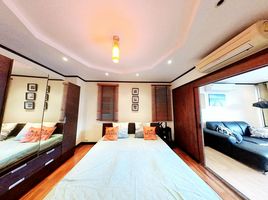 1 Bedroom Apartment for rent at Fragrant 71, Phra Khanong Nuea