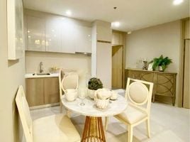 1 Schlafzimmer Wohnung zu vermieten im Noble Ploenchit, Lumphini, Pathum Wan