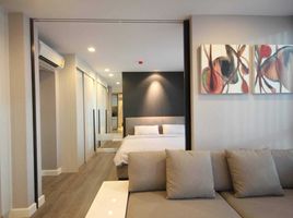 1 Schlafzimmer Appartement zu vermieten im The Room Sukhumvit 40, Phra Khanong