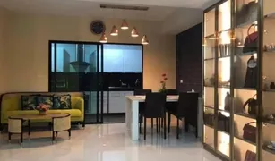 北榄府 Bang Phli Yai The Colors Bangna-Wongwaen 3 卧室 联排别墅 售 