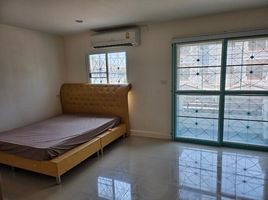 3 Schlafzimmer Reihenhaus zu vermieten im Phetcharat Home, Huai Chorakhe, Mueang Nakhon Pathom
