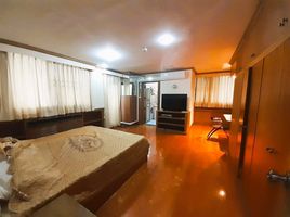 2 Bedroom Apartment for rent at Supalai Place, Khlong Tan Nuea