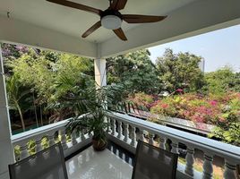 2 Bedroom Apartment for rent at Navin Mansion, Chong Nonsi, Yan Nawa, Bangkok