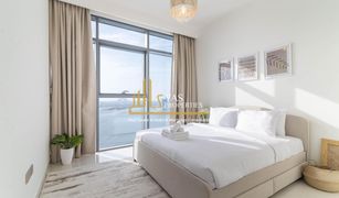 2 Bedrooms Apartment for sale in EMAAR Beachfront, Dubai Beach Vista
