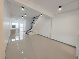 2 Bedroom Townhouse for rent in Talat Khwan, Mueang Nonthaburi, Talat Khwan