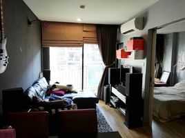 1 Schlafzimmer Wohnung zu verkaufen im Baan Navatara River Life, Nuan Chan