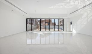5 Habitaciones Villa en venta en , Dubái Royal Park