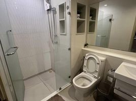 Studio Condo for rent at Life Ladprao, Chomphon