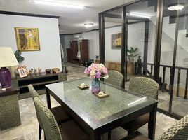 5 Schlafzimmer Villa zu vermieten im Royal Nakarin Villa, Nong Bon