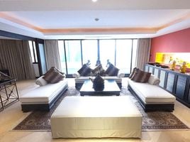 5 Bedroom Apartment for sale at Lake Avenue Sukhumvit 16, Khlong Toei