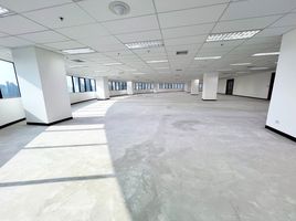 501.80 m² Office for rent at Ital Thai Tower, Bang Kapi, Huai Khwang