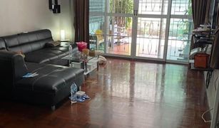 Дом, 3 спальни на продажу в Chantharakasem, Бангкок 