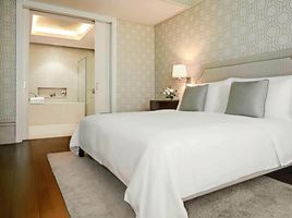 1 Schlafzimmer Wohnung zu vermieten im Oriental Residence Bangkok, Lumphini