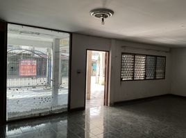 4 Schlafzimmer Reihenhaus zu verkaufen in Khan Na Yao, Bangkok, Ram Inthra, Khan Na Yao