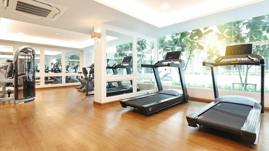 Fotos 1 of the Fitnessstudio at Bless Residence Ekkamai