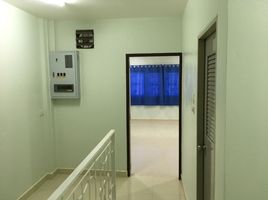 4 Schlafzimmer Reihenhaus zu verkaufen in Mueang Nonthaburi, Nonthaburi, Tha Sai