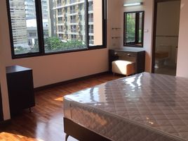 2 Schlafzimmer Appartement zu vermieten im Mela Mansion, Khlong Toei Nuea