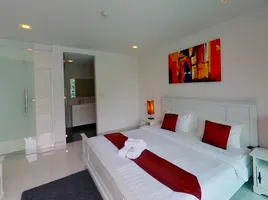 1 Bedroom Condo for rent at Club Royal, Na Kluea