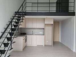 1 Schlafzimmer Wohnung zu verkaufen im The Lofts Silom, Si Lom, Bang Rak