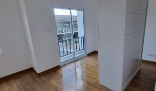 3 chambres Maison de ville a vendre à Sai Noi, Nonthaburi 