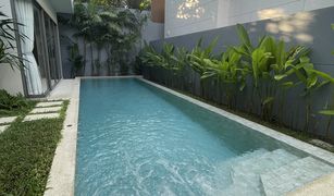 Вилла, 3 спальни на продажу в Si Sunthon, Пхукет Zenithy Pool Villa