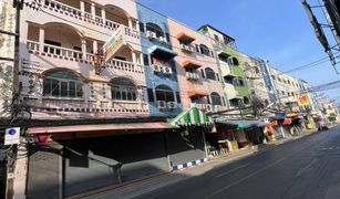 2 Schlafzimmern Shophaus zu verkaufen in Patong, Phuket 