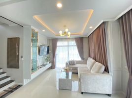 4 Bedroom Villa for sale at Grand Britania Wongwaen - Ramintra, Sam Wa Tawan Tok, Khlong Sam Wa