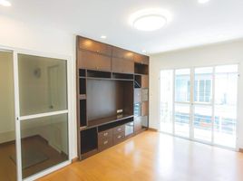 3 Bedroom House for sale in BRT Station, Bangkok, Sam Sen Nok, Huai Khwang, Bangkok