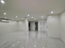 3 спален Дом for rent in Thung Mahamek, Сатхон, Thung Mahamek