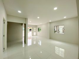 4 Bedroom House for sale in Samut Sakhon, Om Noi, Krathum Baen, Samut Sakhon