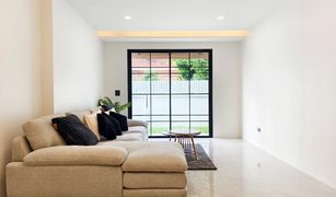 Дом, 3 спальни на продажу в Ko Kaeo, Пхукет Chao Fah Garden Home 3