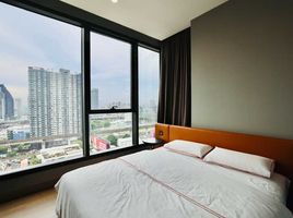 1 Schlafzimmer Wohnung zu vermieten im The Esse at Singha Complex, Bang Kapi