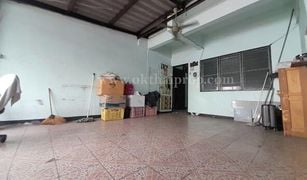 暖武里 Bang Phut Lanthong Tiwanon-Pak Kret 3 卧室 联排别墅 售 