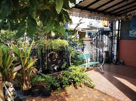 3 спален Таунхаус на продажу в Nontiwa Garden, Ban Mai