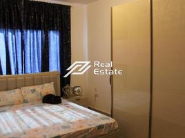 3 बेडरूम अपार्टमेंट for sale at Tower 16, Al Reef Downtown, अल रीफ