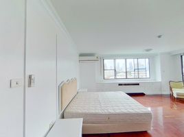 3 Bedroom Condo for rent at Charan Tower, Khlong Tan Nuea, Watthana