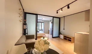 Кондо, 1 спальня на продажу в Pa Tan, Чианг Маи Lanna Condominium