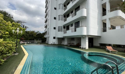 Photo 3 of the Communal Pool at P.R. Home 3