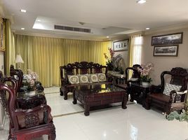 4 Schlafzimmer Villa zu verkaufen im Nusasiri Sathorn-Wongwaen, Bang Khun Thian, Chom Thong