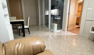 1 Bedroom Condo for sale in Lumphini, Bangkok The Crest Ruamrudee