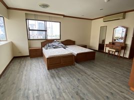 อพาร์ทเม้นท์ 3 ห้องนอน ให้เช่า ในโครงการ เอ็กซ์คูทีฟ แมนชั่น, คลองตันเหนือ, วัฒนา