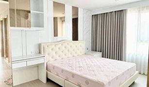 2 Bedrooms Condo for sale in Chomphon, Bangkok Life Ladprao